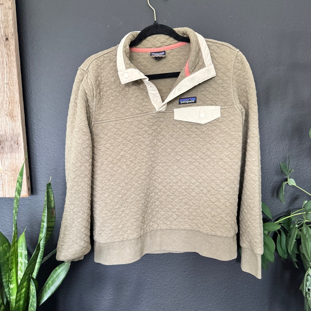 Patagonia Tan Quilted Sweatshirt